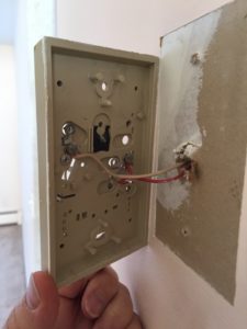 Simple thermostat wiring