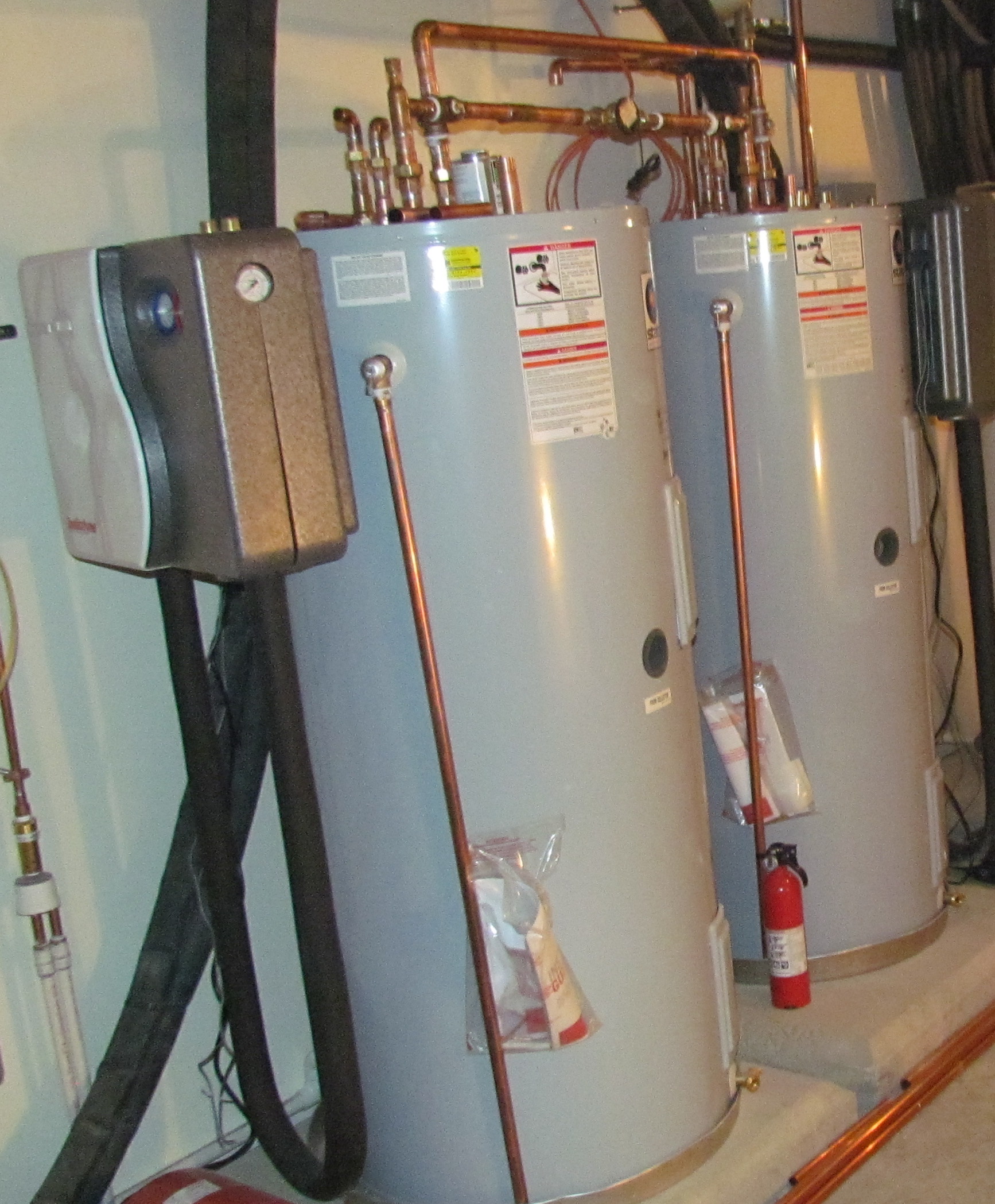 water heater pipes frozen